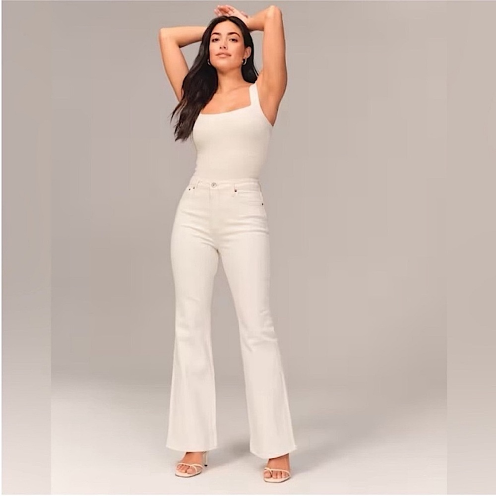 Abercrombie & Fitch The Flare Ultra High Rise Jeans